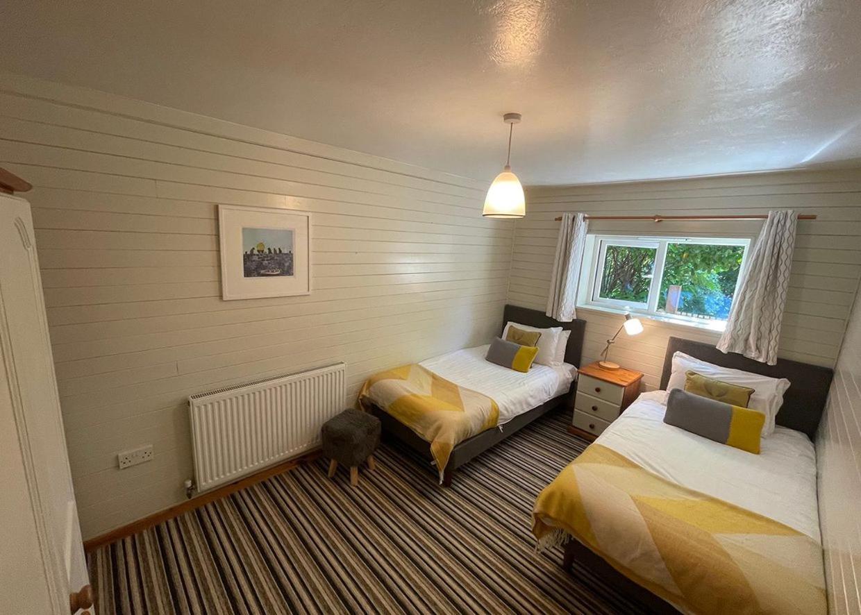 Ivyleaf Combe Lodges Stratton  외부 사진