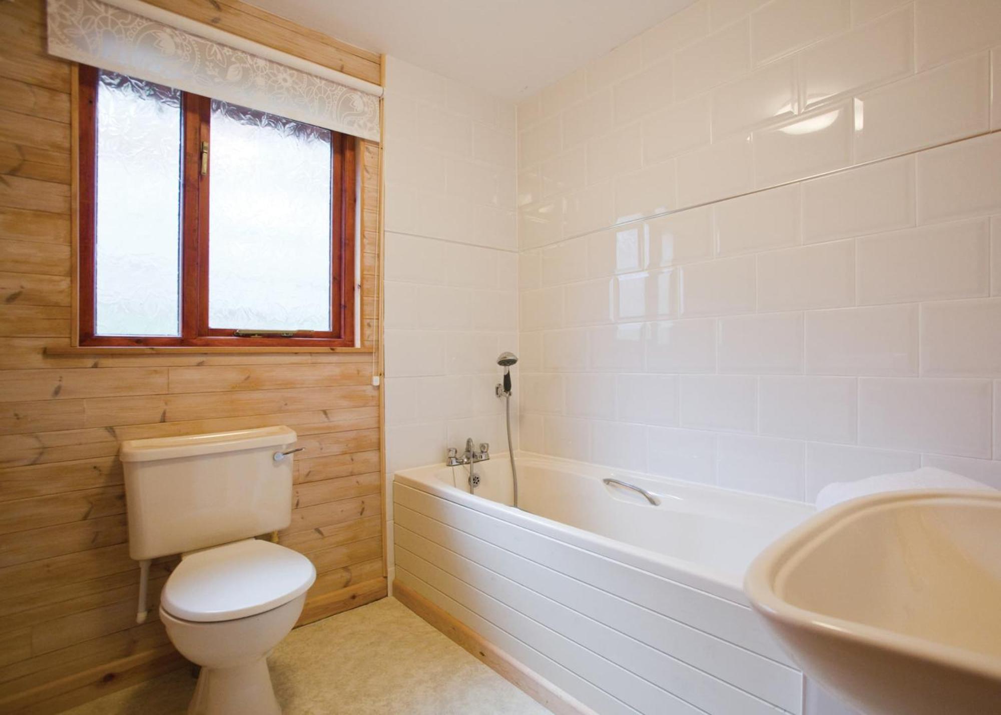 Ivyleaf Combe Lodges Stratton  외부 사진