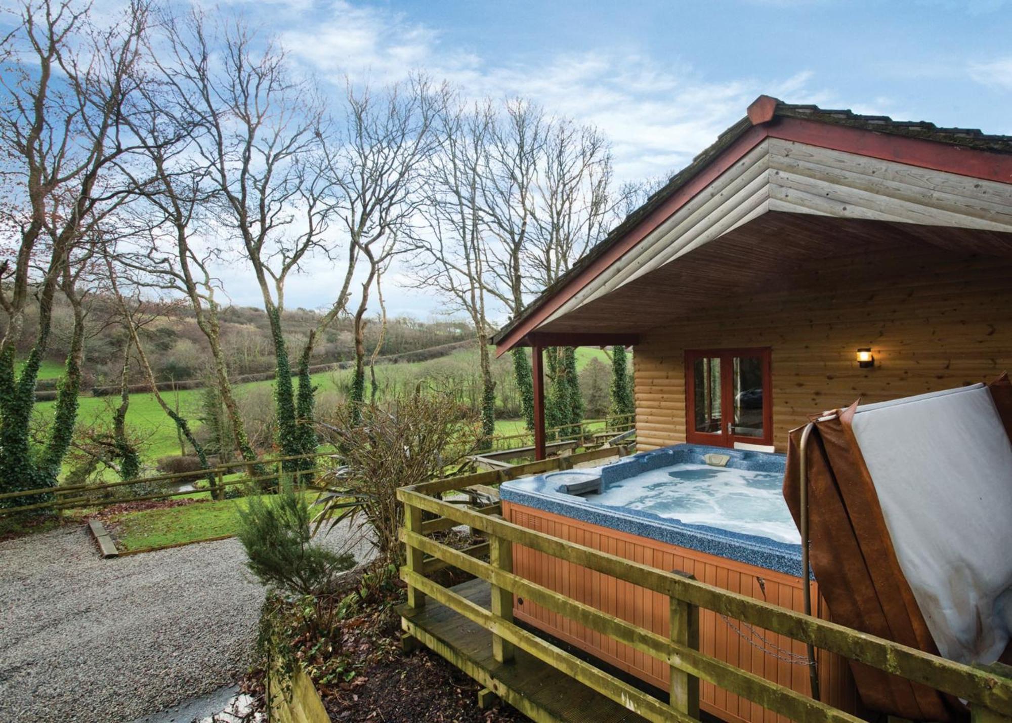 Ivyleaf Combe Lodges Stratton  외부 사진