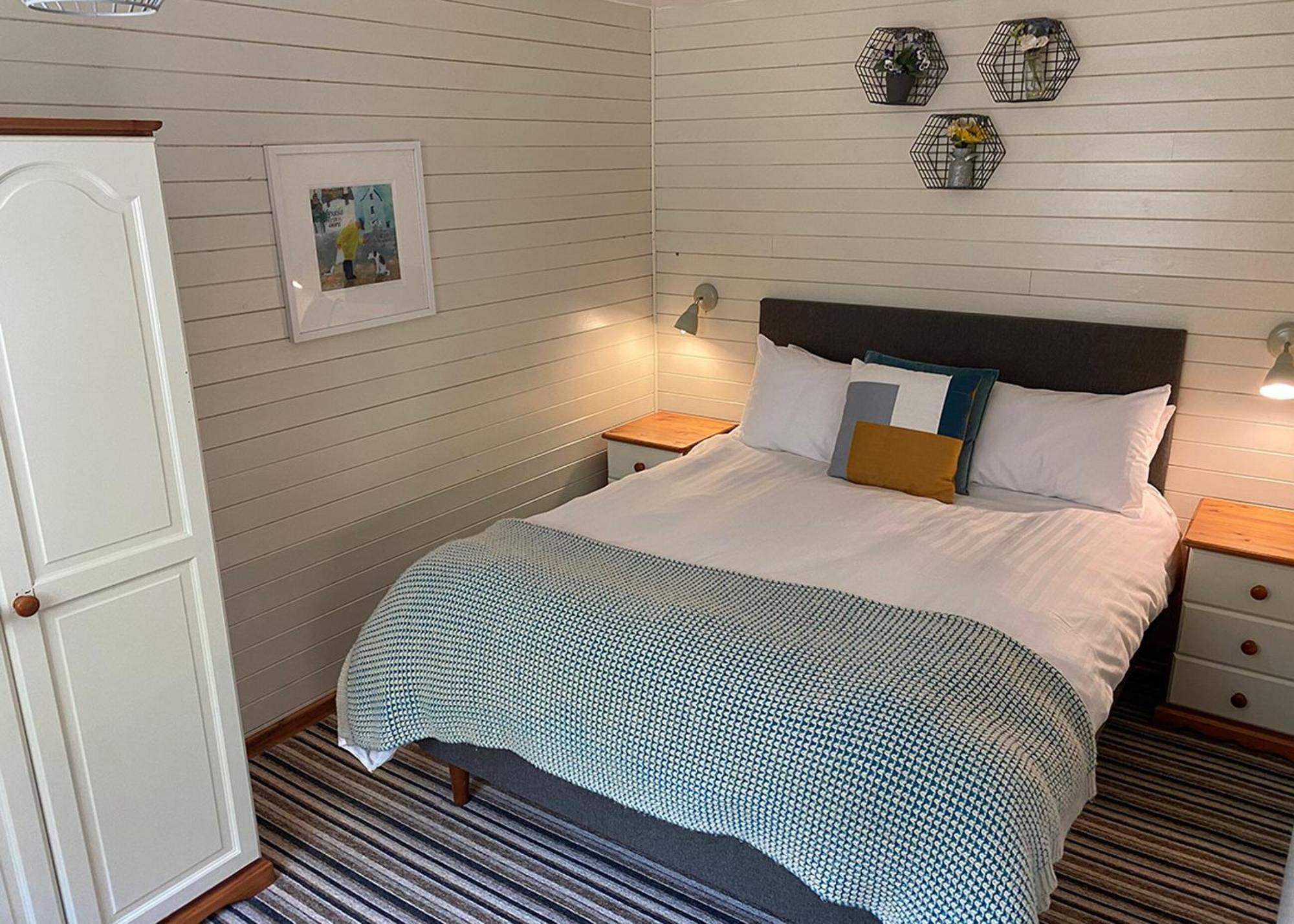 Ivyleaf Combe Lodges Stratton  외부 사진