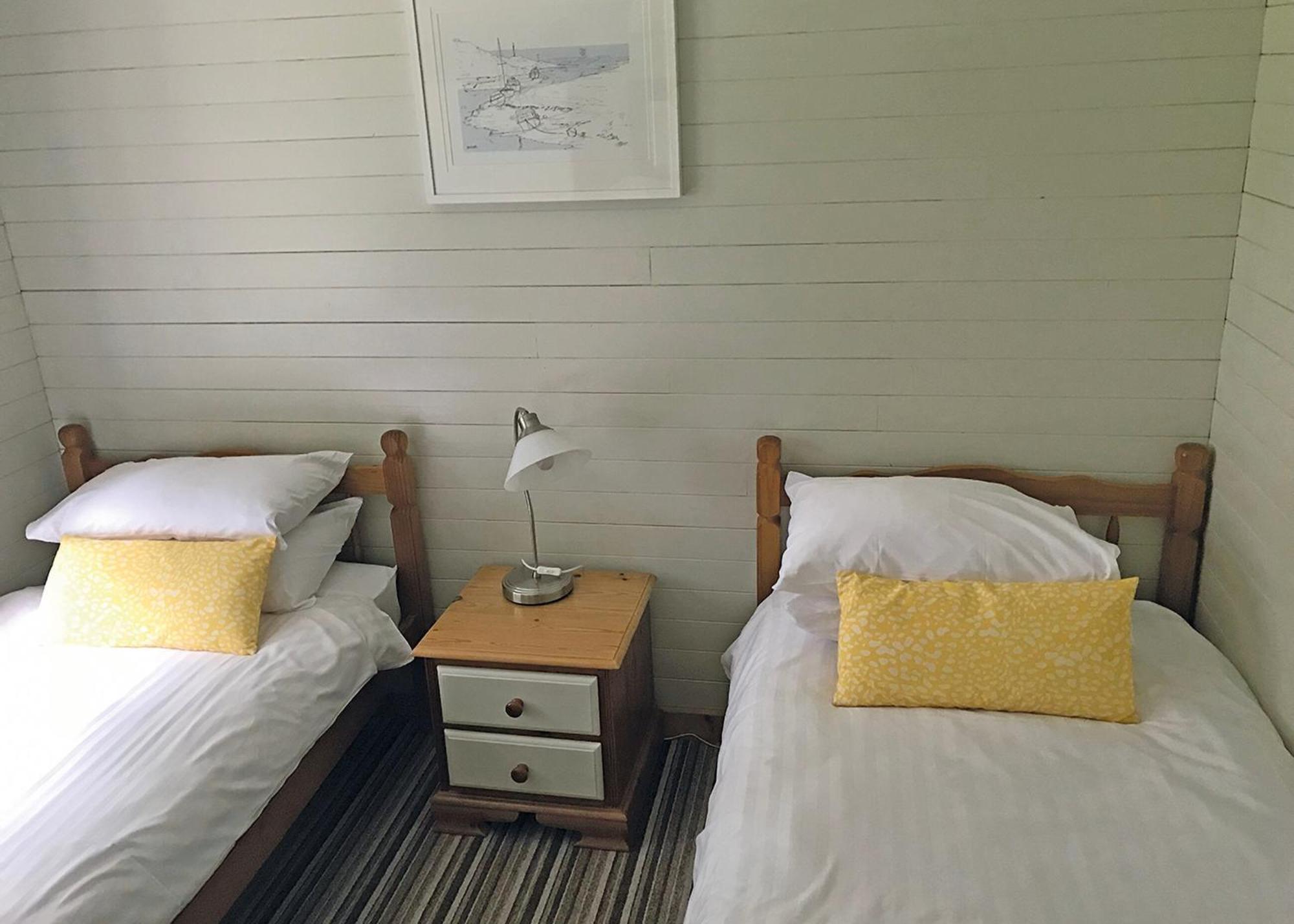 Ivyleaf Combe Lodges Stratton  객실 사진